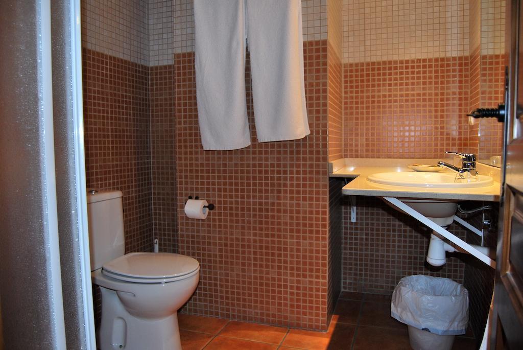 La Piedra Del Mediodia Hotell Cirat Rom bilde