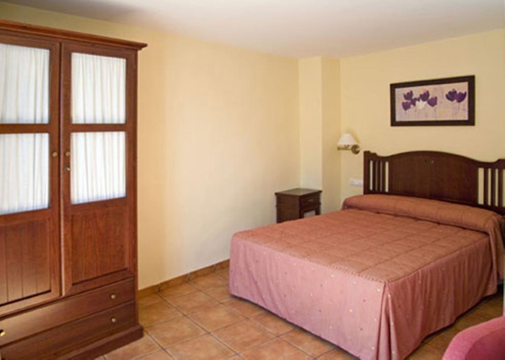 La Piedra Del Mediodia Hotell Cirat Rom bilde